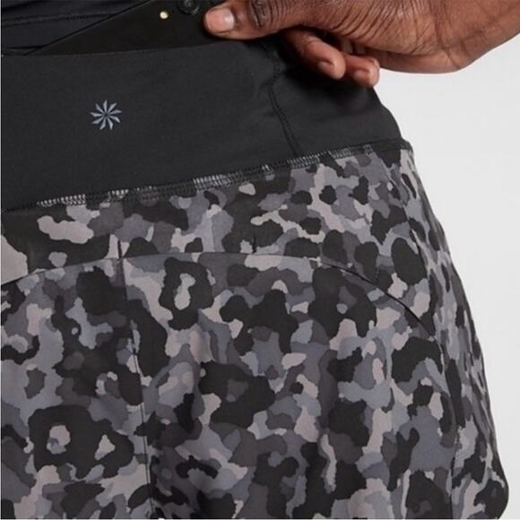 Athleta Running Free Printed Short 3.5” Mid Rise Pockets Black Gray Size XXS - Picture 2 of 10